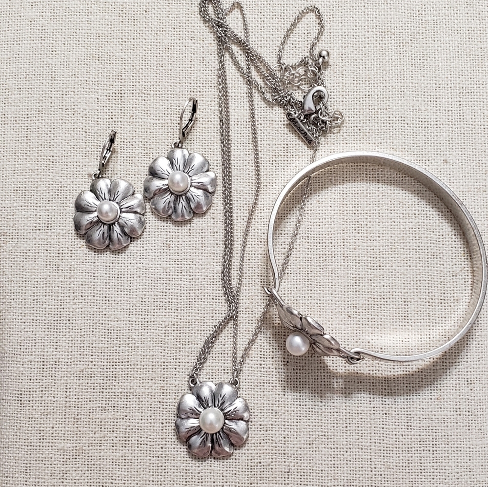 Vantel Pearls Blossom Set